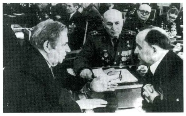 Вспоминая военное время Беседа Федора Трофимова с летчиком Героем Советского - фото 3