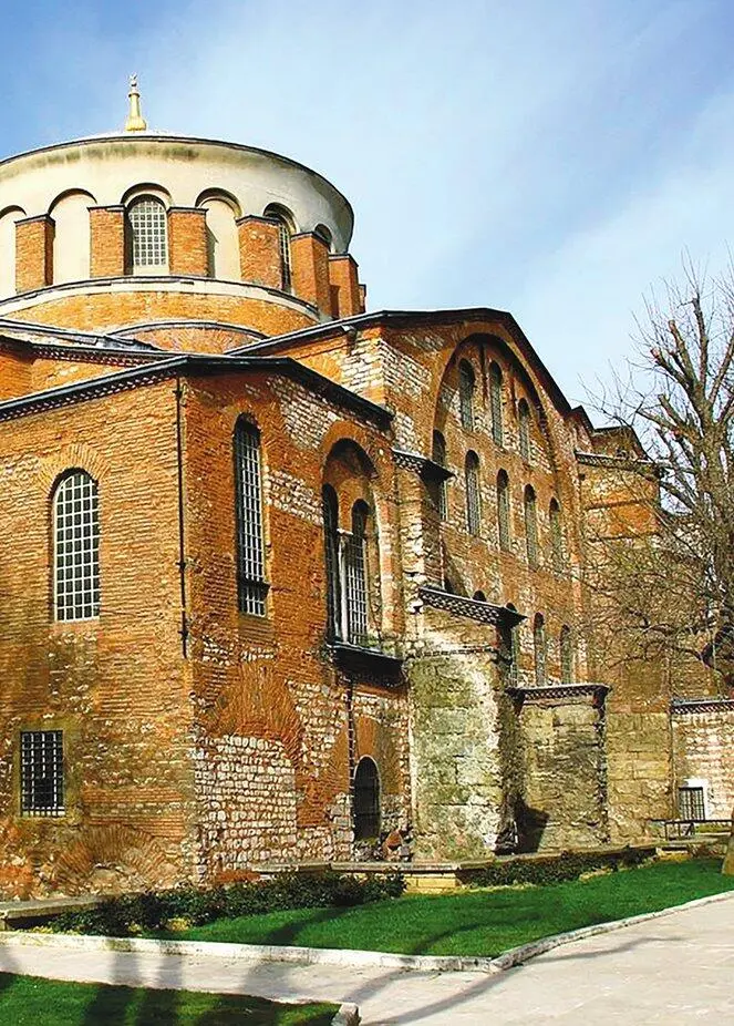 ЦЕРКОВЬ СВЯТОЙ ИРИНЫ В ПЕРВОМ ДВОРЕ ДВОРЦА ТОПКАПЫ Во времена османов на - фото 62