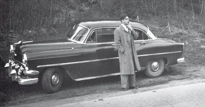 Евгений Иванов и его Понтиак Каталина на дороге к Осло 1954 г Кроме - фото 3