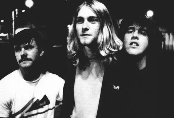 Ранняя Nirvana с Дэйвом Фостером слева 1988 год Дэйва мы с Диланом - фото 5