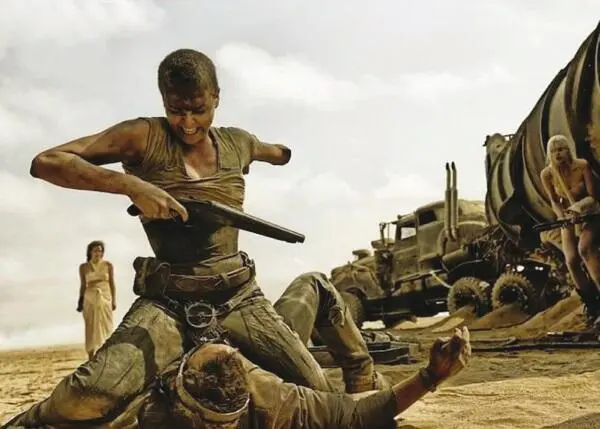Кадр из фильма Безумный Макс 3 Дорога ярости режиссер Дж Миллер 2015 - фото 41