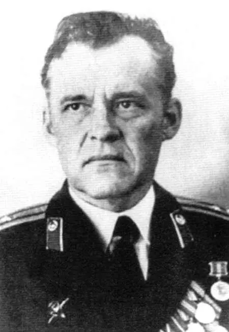 Полковник А Н Пермяков командир школы 19731991 гг Полковник А Н - фото 5