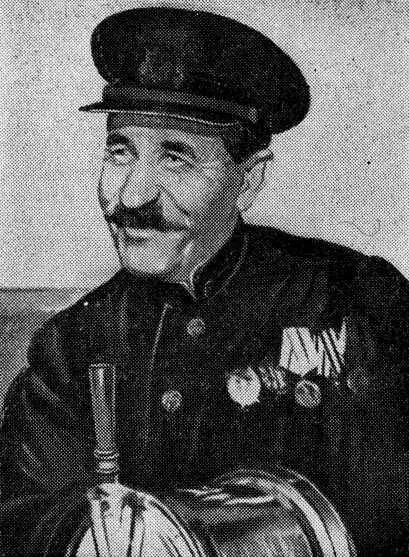 Старейший волгарь Петр Васильевич Воробьев бывший капитан - фото 11