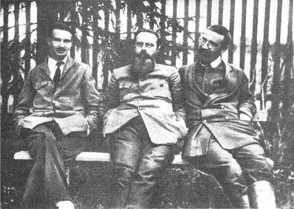 Братья Бианки в Саблине 1923 г В свою очередь и Виталий Валентинович до - фото 117