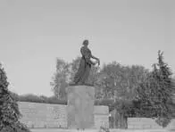 Пискаревское мемориальное кладбище Этот великолепный мемориальный комплекс был - фото 165