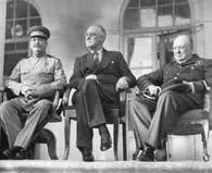 ИВ Сталин ФД Рузвельт и У Черчилль в Тегеране 1943 г На конференции - фото 187
