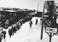 Угон советских граждан на работы в Германию Ковель УССР 1942 г Огромную - фото 192
