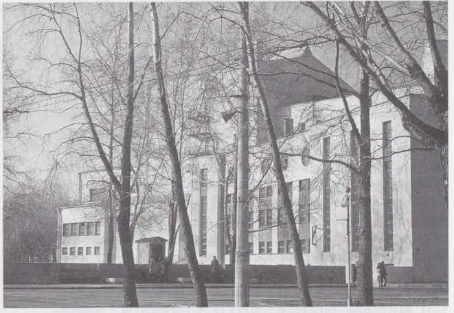 Вид Большого театра с Набережной Фотография 1970х годов Отец начал работать - фото 46