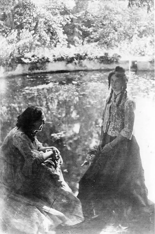 Елена Мусатова и Елена Владимировна Александрова у зубриловского водоема Фото - фото 63