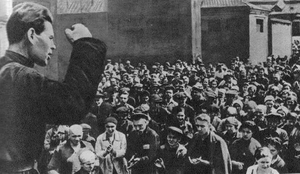 Митинг на Московском заводе под лозунгом Наше дело правое враг будет разбит - фото 13