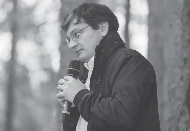Павел Крючков Поэт Виталий Дмитриев Вениамин Смехов с женой Галиной - фото 40