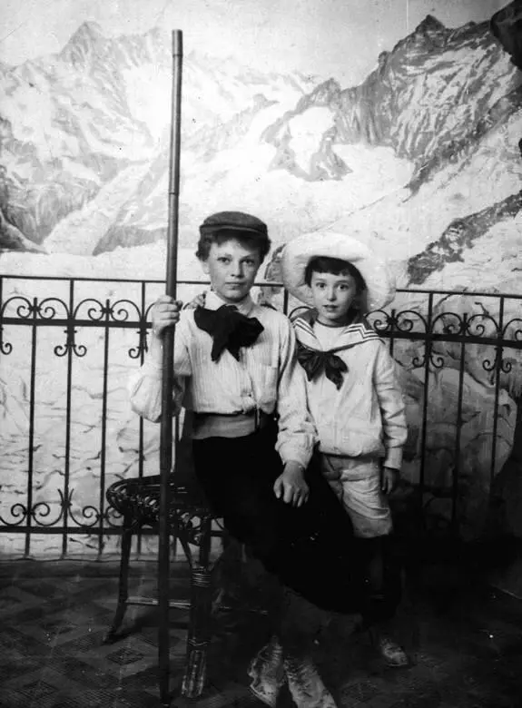 Лингвист Сергей Бернштейн и писатель Александр Ивич 1907 г Сергей Бернштейн - фото 5