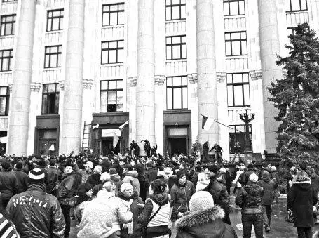 Штурм ХОГА 01032014 г Казалось флаги уже особо не пригодятся но 1 марта - фото 52