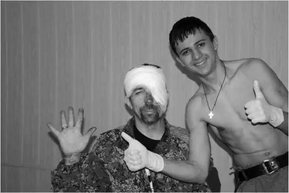 Раненый Дмитрий Жуков Кедр Зачистка заводов Химпрома В вертолётном - фото 52