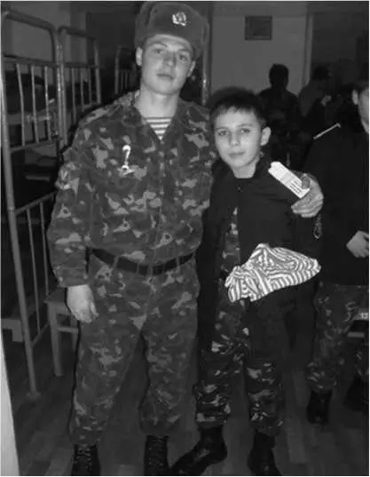 В гостях у 95й аэромобильной бригады в 2012 г Возможно некоторые из них - фото 78