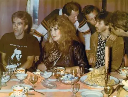 Вячеслав Бутусов Алла Пугачева и Виктор Зайцев Свердловск август 1988 Против - фото 86
