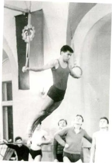 Спортивная гимнастика Тренировка в спортзале 1961 год Первенство Москвы по - фото 2
