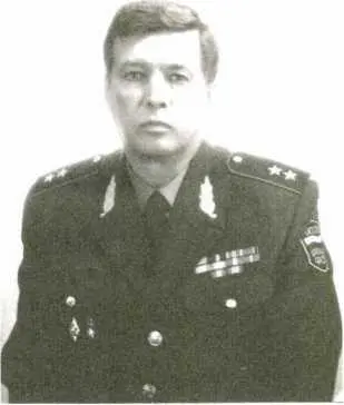 В январе 1973 года закончил обучение с Золотой медалью по специальности - фото 110