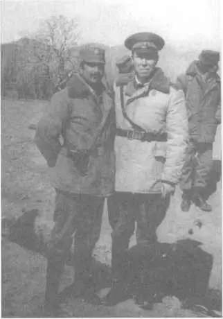 Подполковник Л Я Рохлин в Афганистане 1985 Подполковник Л Я Рохлин с - фото 4