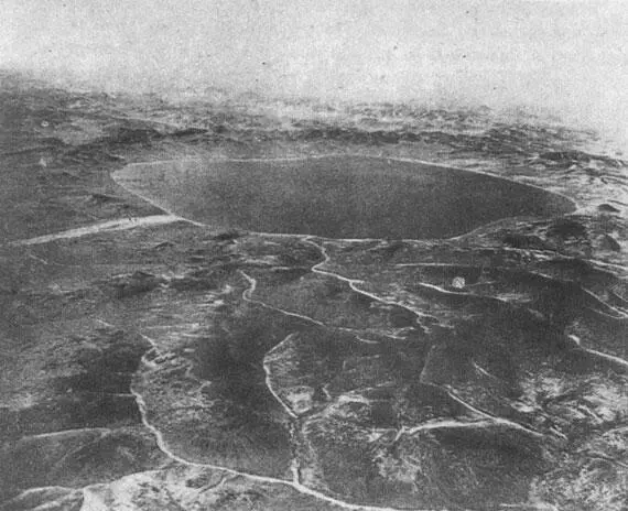 Метеоритный кратер Эльгыгытгын Фото Л Б Грановского Вид с юговостока В - фото 25