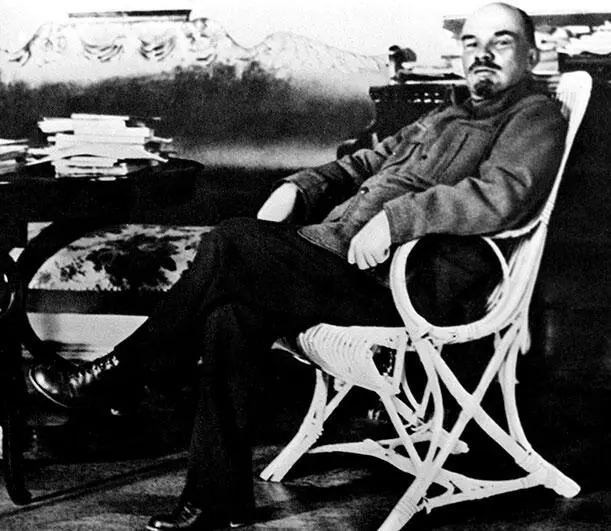 Дмитрий Аркадьевич Налбандян Ленин в Горках 1959 год Кабинетный портрет - фото 150