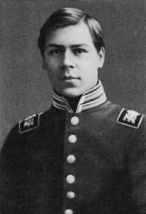 Николай в коммерческом училище 1906 год Сергей прапорщик 1916 год Лидия в - фото 6