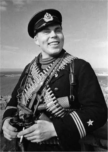 Старшинаразведчик во время обороны Севастополя 2 ноября 1941 года Атаки на - фото 3