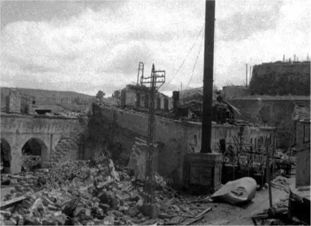 Разрушенный фашистами Севастополь 2 июня 1942 года С мощнейшей 6дневной - фото 28