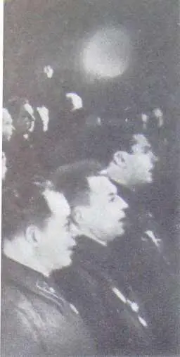 6 ноября 1941 года на станции метро Маяковская состоялось торжественное - фото 26