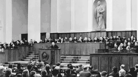 Колхозы недовольны тем как стали работать МТС Требуется решение этой - фото 54