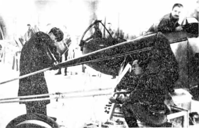 Походные авиаремонтные мастерские эскадры Муромцев 1916 г Единственным - фото 61