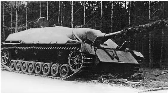 САУ Panzerjaeger IV V L70 брошенная при отступлении на подступах к Берлину - фото 38