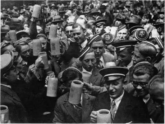 Фашистская молодежь Германия 1933 г РГАКФД ли а заодно и рейхсрат В 1935 - фото 100