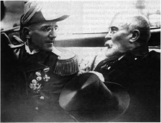 Югославский король Александр I и премьерминистр Франции Л Барту едут в - фото 133