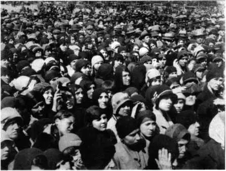 Митинг женщин в Анкаре по случаю опубликования декрета о предоставлении - фото 148