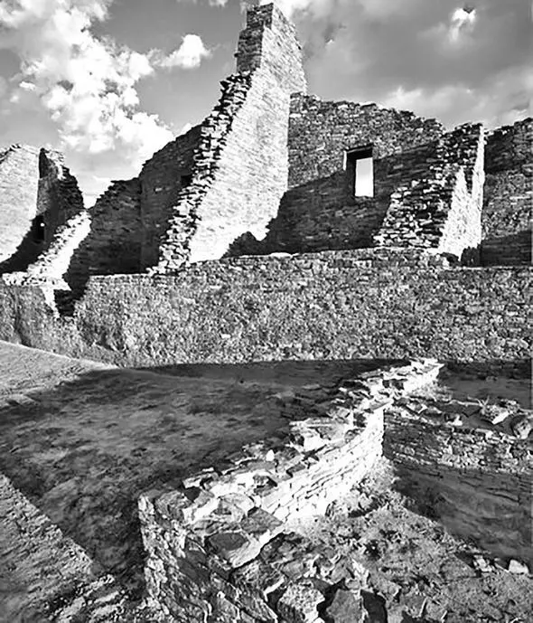 b Рис 145 Pueblo Bonito Chaco Canyon New Mexico около 1070 AD a - фото 69