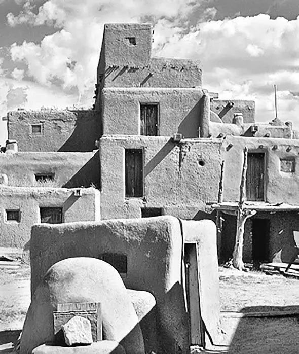 Рис 148 Taos Pueblo New Mexico 1600 настоящее время Рис 1 49 - фото 75