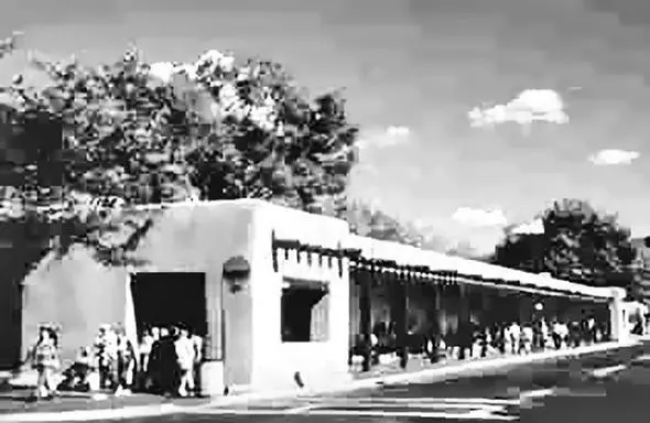 Рис 2 6 Palace of Governors Santa Fe New Mexico 16101614 Уцелевшее - фото 109