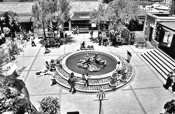 Рис 9 36 Ghirardelli Square San Francisco California 1965 Bernardi and - фото 662