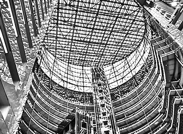 Рис 10 3 State of Illinois Center Chicago Illinois 198085 Helmut Jahn - фото 672