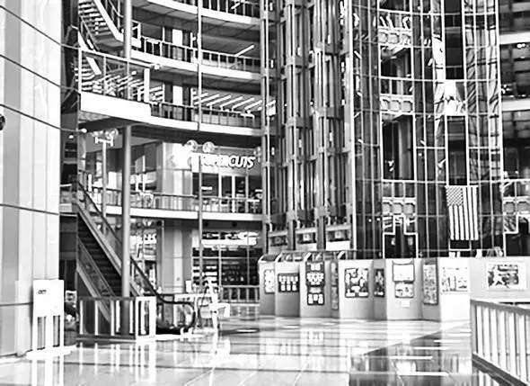 Рис 10 3 State of Illinois Center Chicago Illinois 198085 Helmut Jahn - фото 673