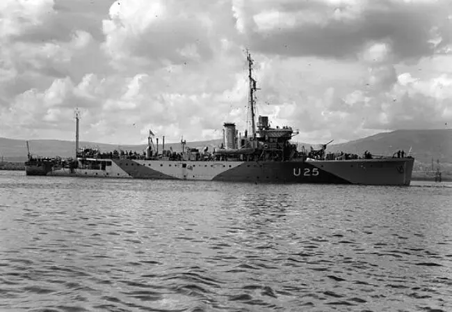 Один из противников U 138 2021 сентября 1940 года британский шлюп Скарборо - фото 4