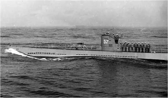 Подлодка U 57 снимок довоенного времени Как и у любого экипажа новой - фото 47