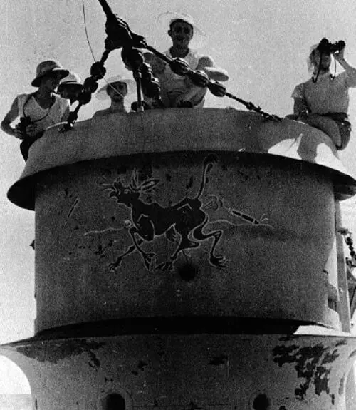 Эмблема U 64 морская корована снимке U 154 имевшая такую же эмблему - фото 63