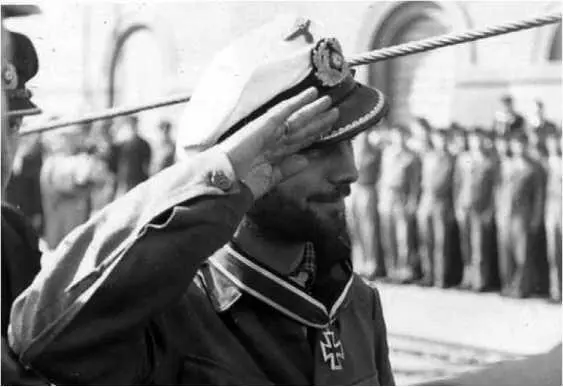 Награждение Вильгельма Франкена Рыцарским крестом Ла Специя 12 мая 1943 г - фото 91