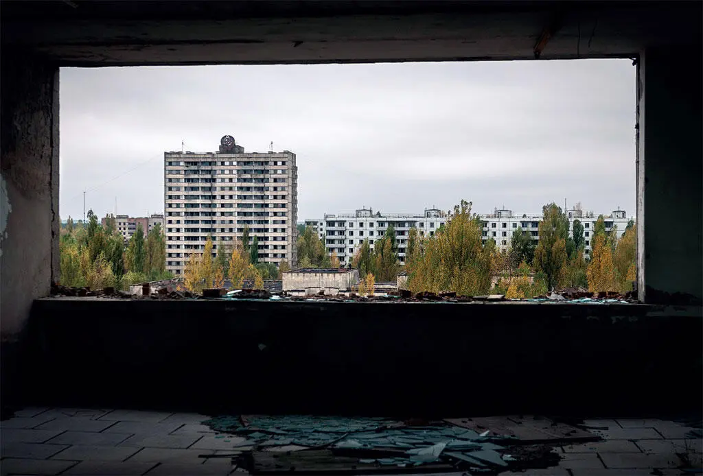 Припять Вид из гостиничного окна Припять Дворец культуры Цилиндрический зал - фото 21
