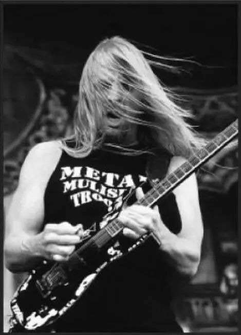 Джефф Ханнеман на Оззфесте 2002 г Последний на тот момент альбом Slayer God - фото 49