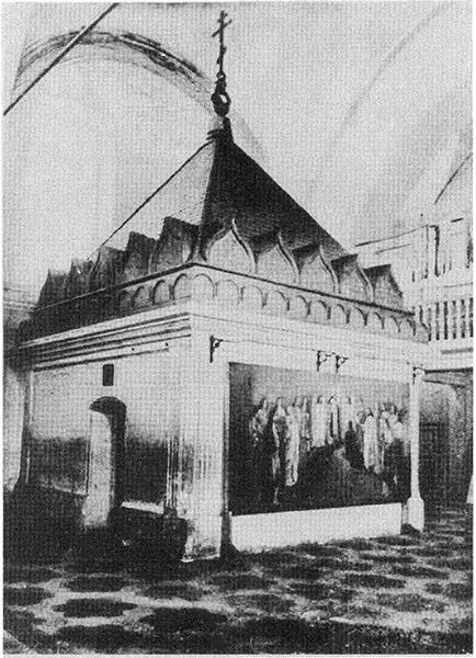 Келлия преподобного Серафима ставшая с 1901 года алтарем Троицкого собора в - фото 19