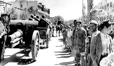 ФОТО 18 Войска Красной Армии на улицах иранского Тебриза 1941 год vsrmilby - фото 23