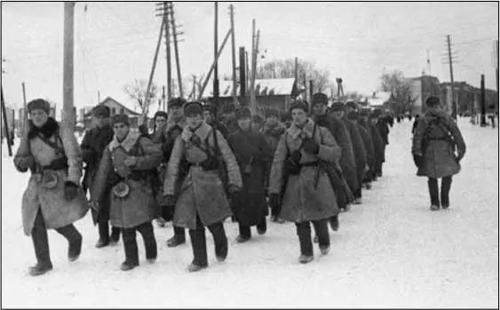 Советское стрелковое подразделение на марше Калинин26 декабря 1941 года - фото 33